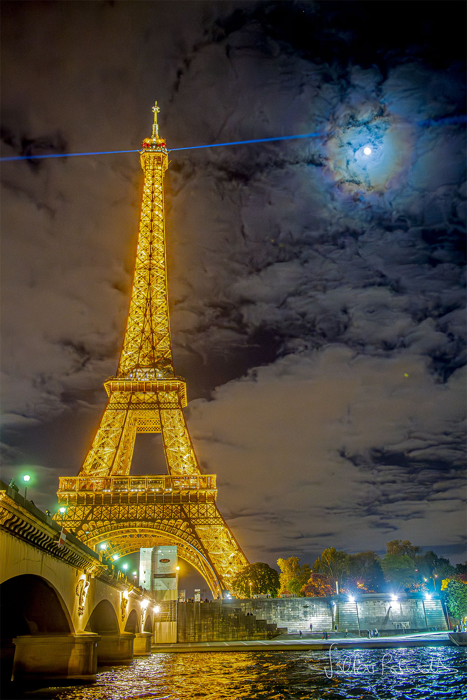 A Lunar Corona over Paris