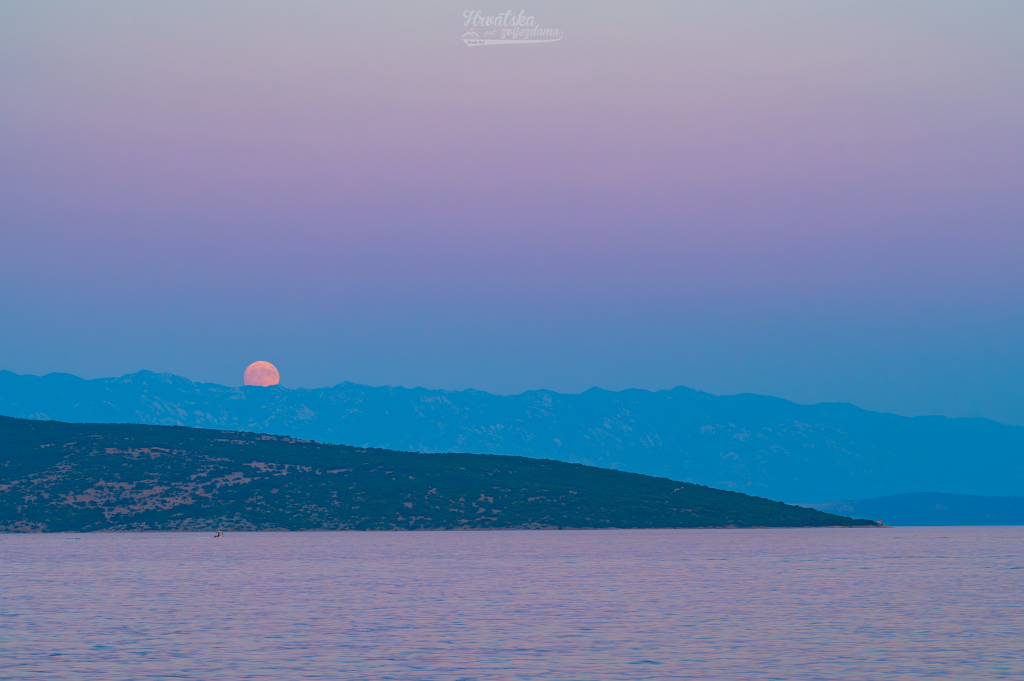 Buck Moon and Belt of Venus