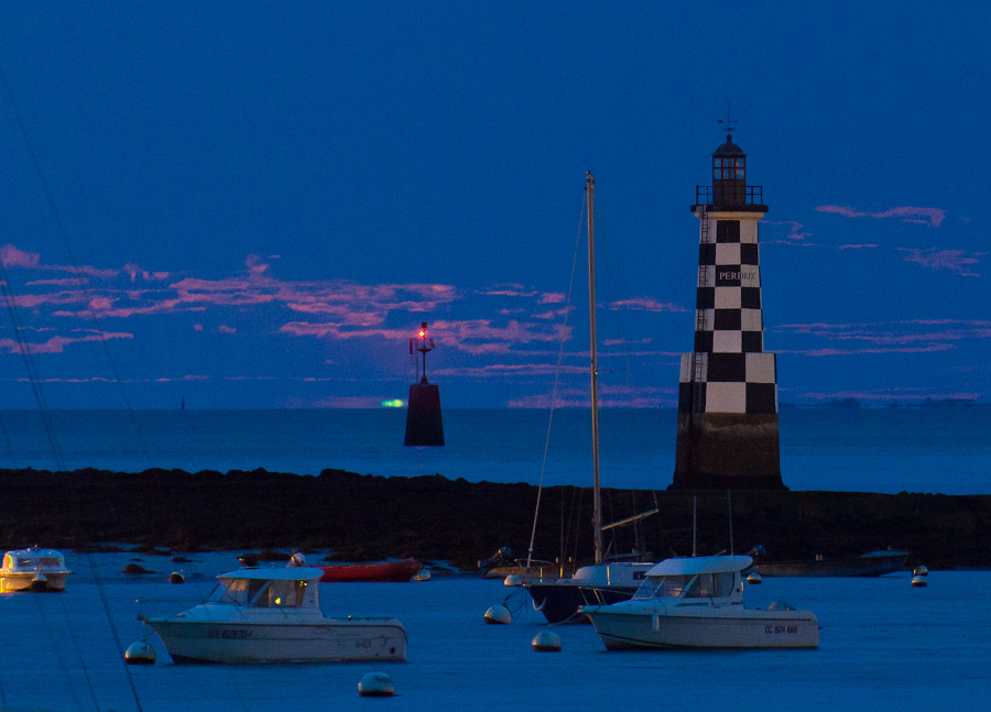 Green Flash and Super Moon