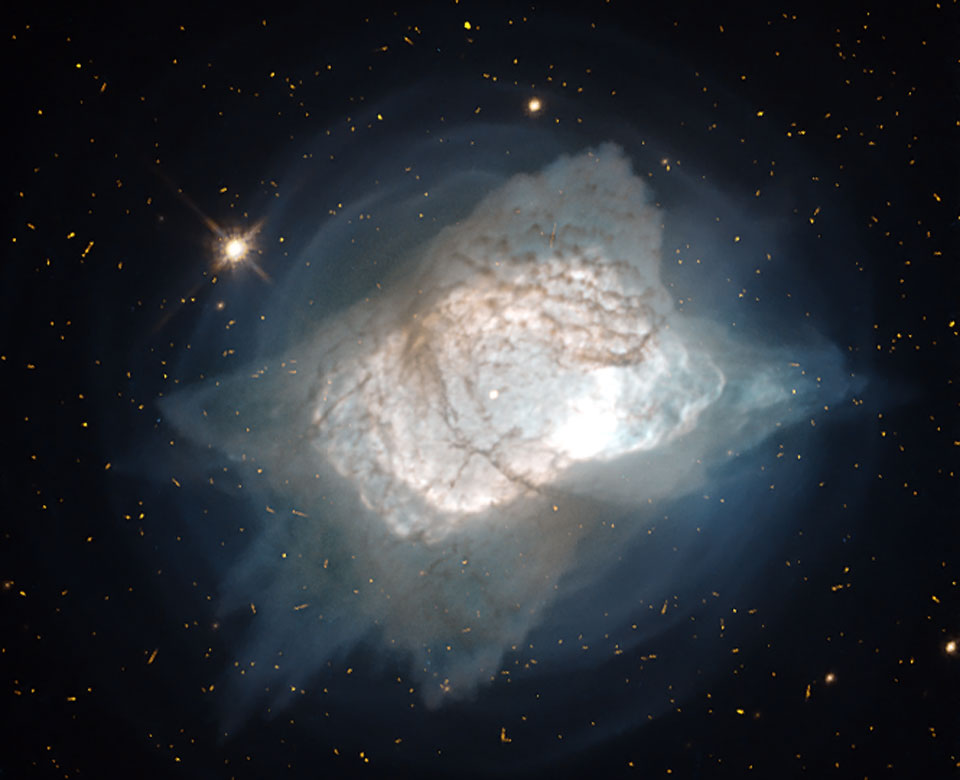 Bright Planetary Nebula NGC 7027 from Hubble