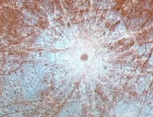 Pwyll: Icy Crater of Europa 
Credit: