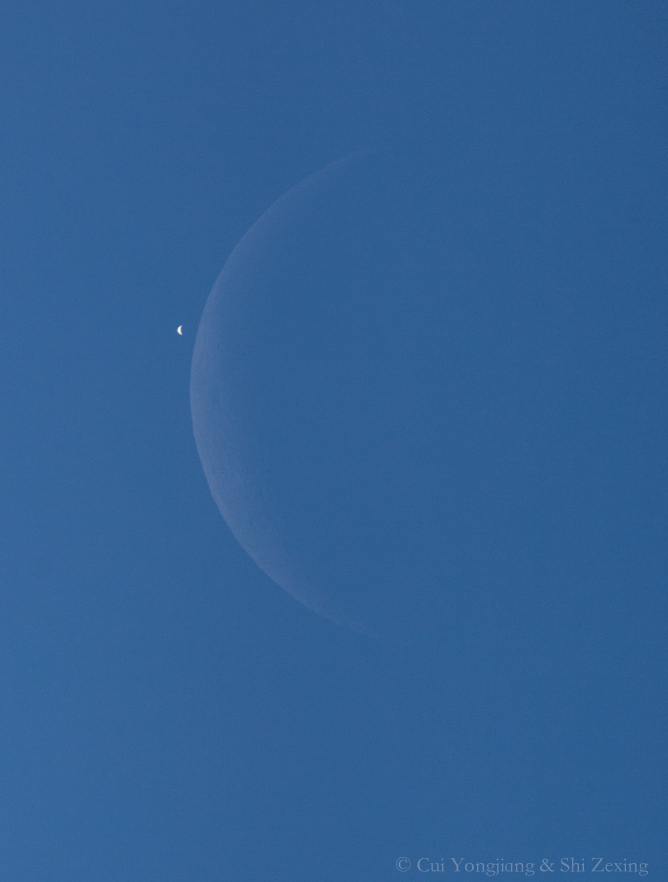 Daytime Moon Meets Morning Star